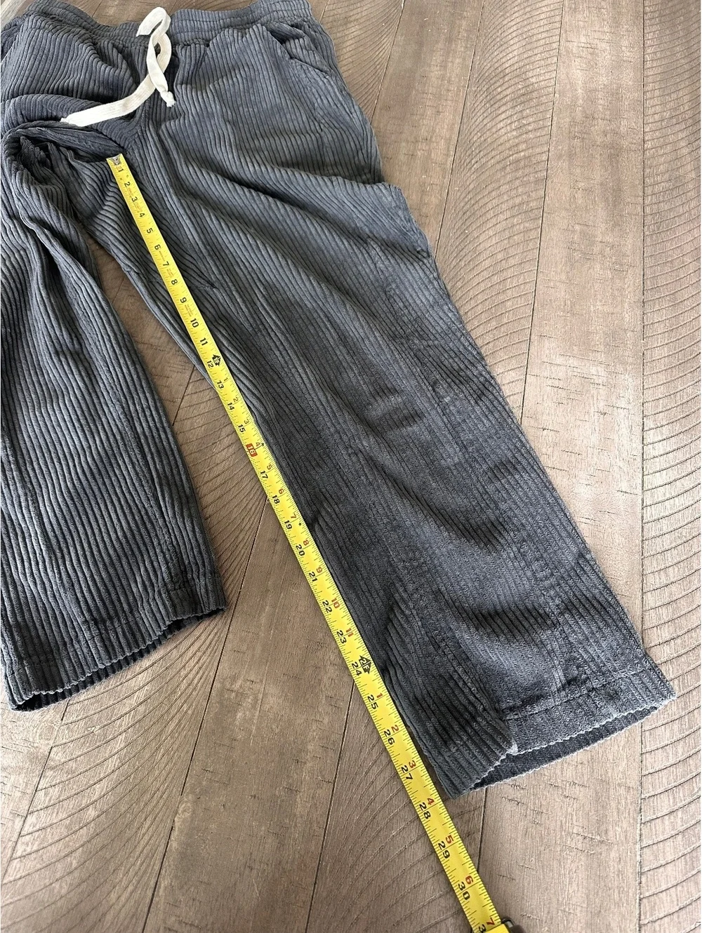 Elwood Corduroy Traveler Pant Charcoal Gray Men’s size Small